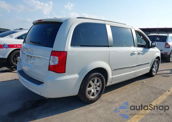 2C4RC1BG1CR118647: 42952600