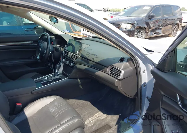 1HGCV1F49NA033743: 42953034