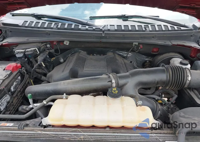 1FMJU1HTXJEA28028: 42952140