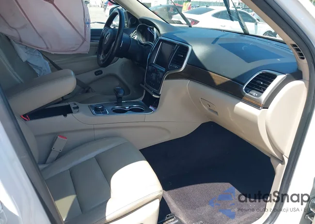 1C4RJFBG2FC212696: 42953517