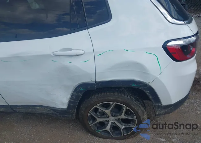 3C4NJDCN4RT126959: 42953648