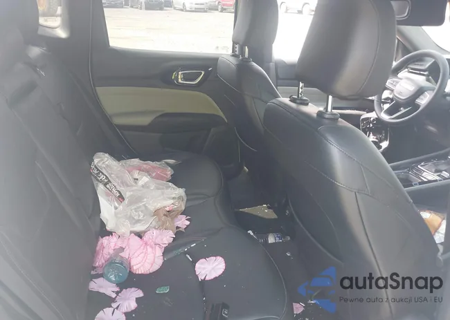 3C4NJDCN4RT126959: 42953648