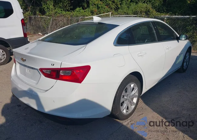 1G1ZD5ST8SF152925: 42953185