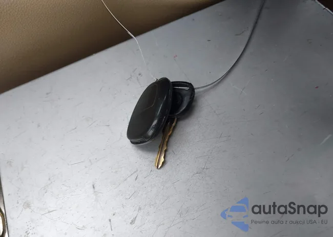 1GCRCSE01CZ225711: 42954527