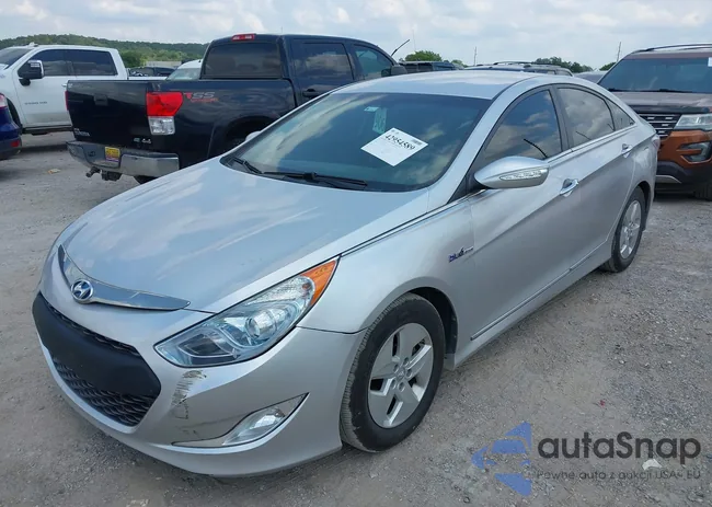 KMHEC4A44BA001893: 42954589