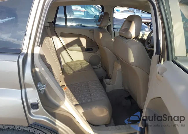 1B3HB28B77D127072: 42954191