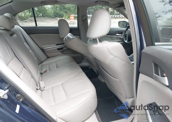 1HGCP26868A039295: 42955841