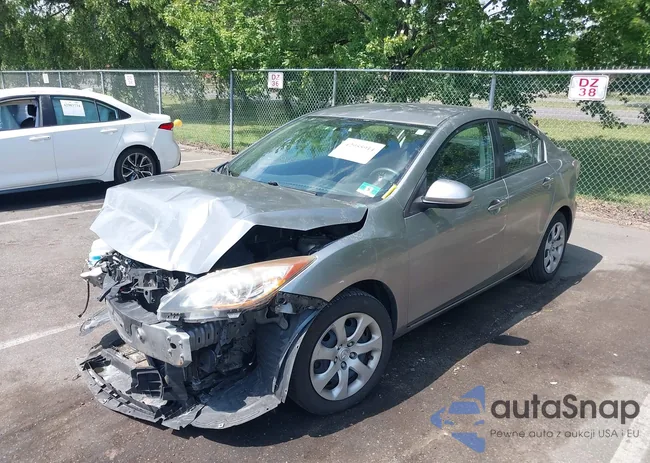 JM1BL1UG5C1554016: 42955914