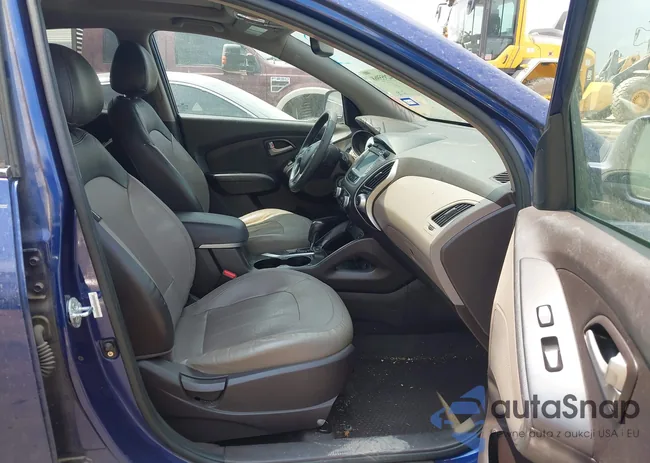 KM8JU3AC5CU490205: 42955968