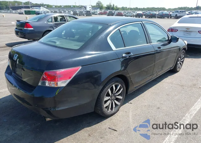 1HGCP26719A054294: 42955327