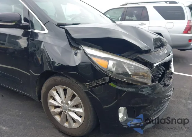 KNDMC5C16G6181137: 42955444