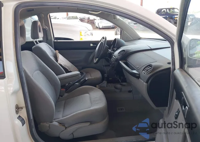 3VWCC21C4YM470241: 42955478