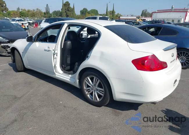 JN1CV6AP5FM502262: 42956610