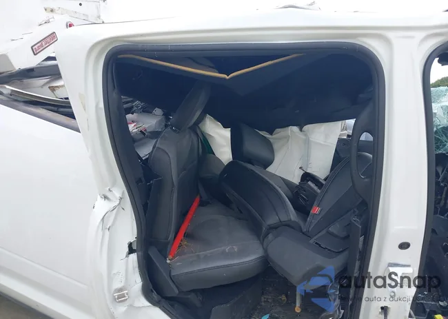 3C6UR4HL0RG210935: 42956340