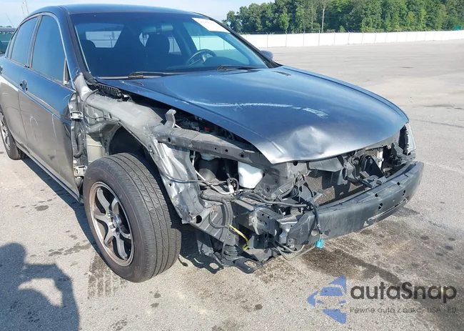 1HGCP2E33BA123667: 42956403