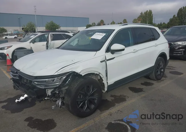 3VV3B7AX2NM020185: 42956464