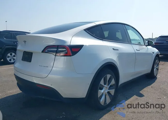 5YJYGDEE8LF044442: 42957437