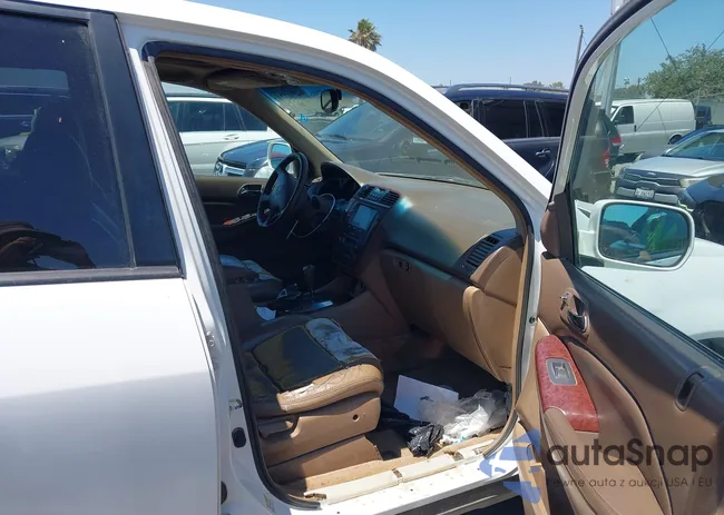 2HNYD18255H543795: 42957447