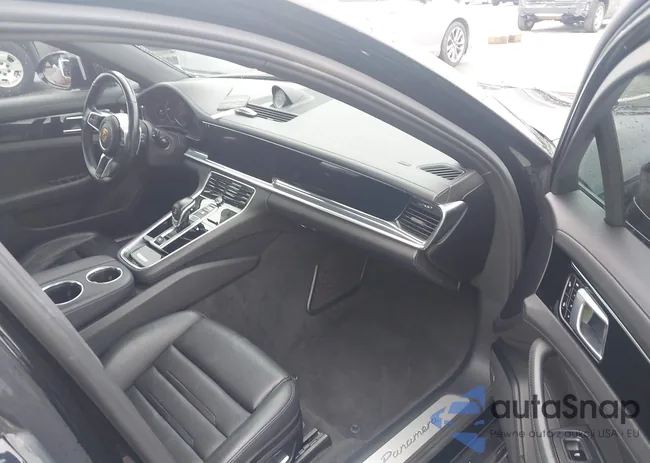 WP0AA2A77JL112318: 42957585