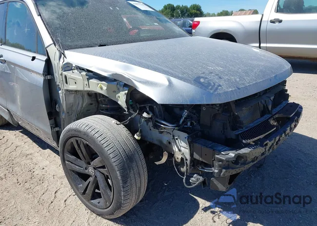 3VV8B7AX5PM124100: 42957706