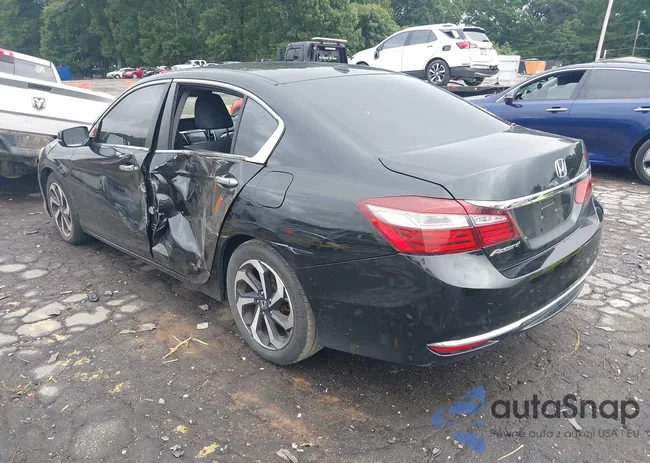 1HGCR2F03HA005688: 42957796