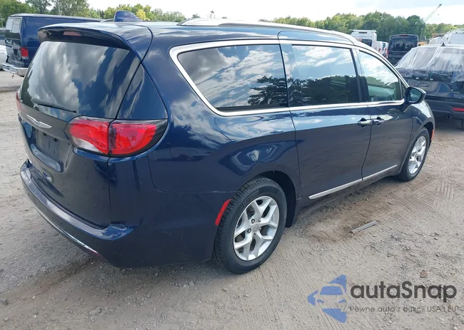 2C4RC1EG8JR167059: 42957885