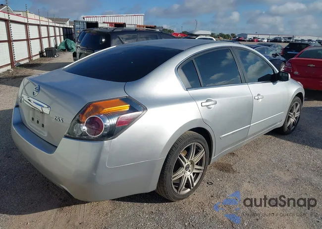 1N4AL2AP4CC229051: 42957348