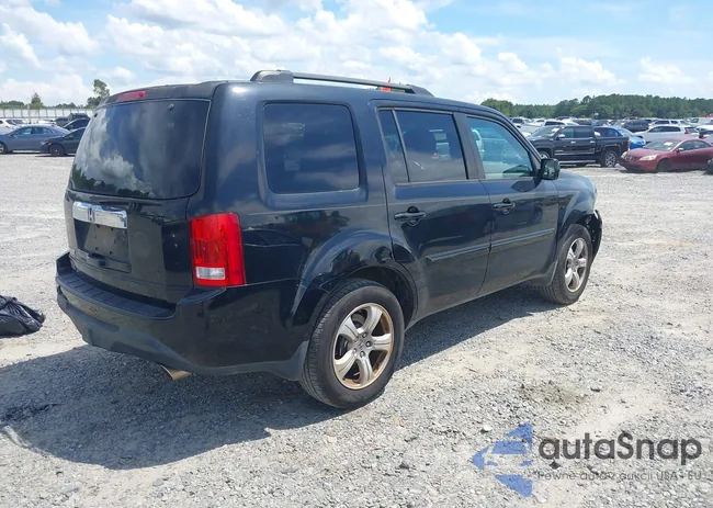 5FNYF3H53FB015590: 42958685