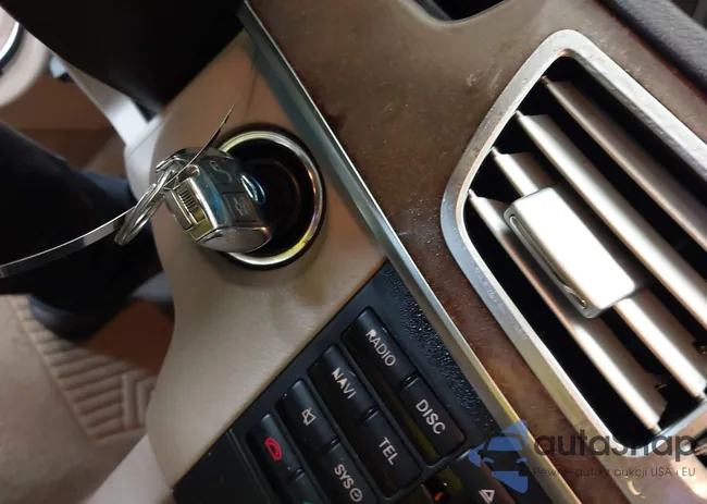 WDDHF5KB2FB084810: 42958851