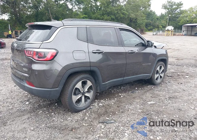 3C4NJCBBXHT672732: 42958012