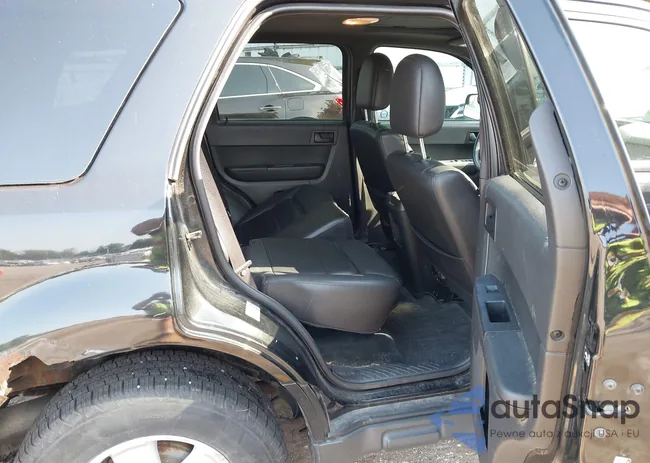 1FMCU9DG3BKB08242: 42958117