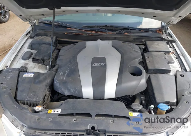 KMHGC4DD2DU223953: 42958125