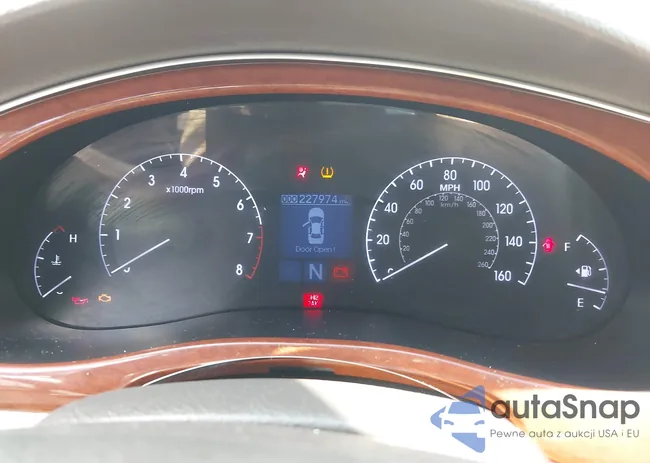 KMHGC4DD2DU223953: 42958125