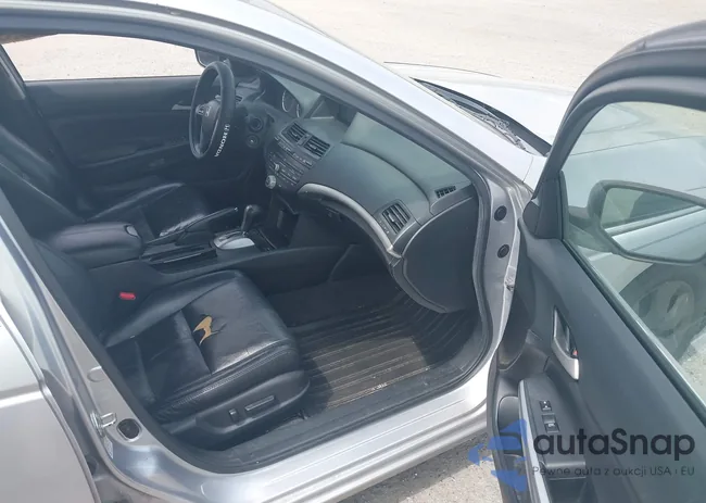 1HGCP36889A005723: 42959393