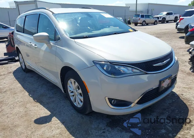 2C4RC1BG6HR552974: 42959607