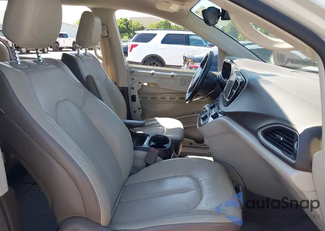 2C4RC1BG6HR552974: 42959607