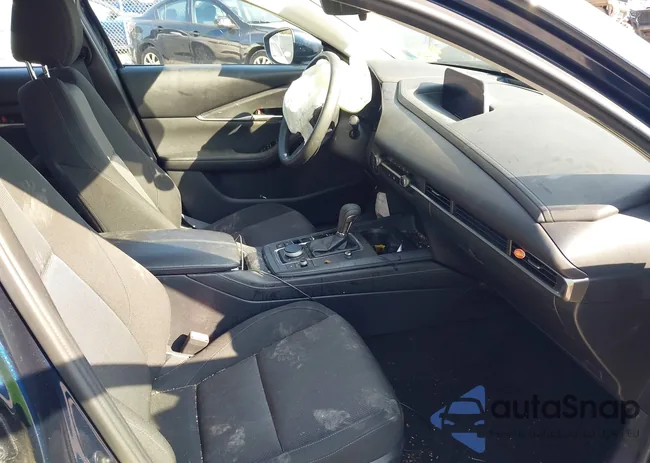 3MVDMBAL0NM409189: 42960179