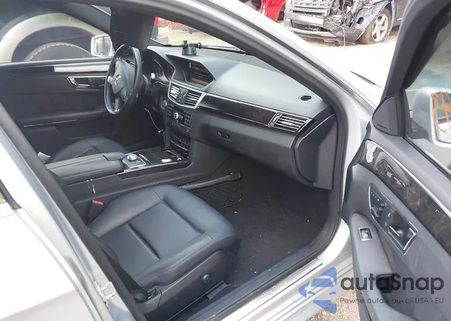 WDDHF8HB7AA064088: 42960243