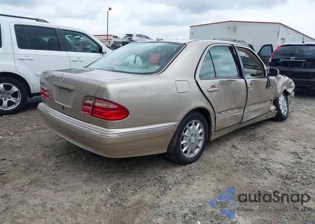 WDBJF65J71B261654: 42961718