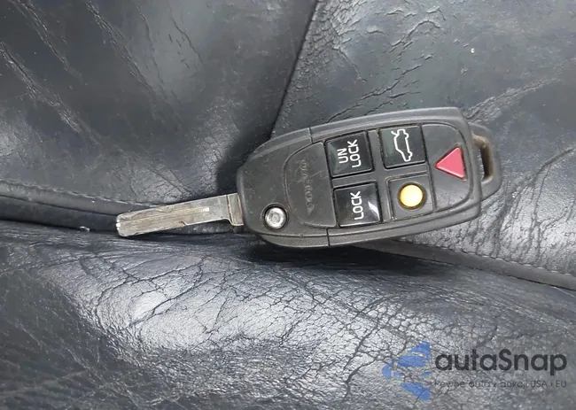 YV4CZ852371393800: 42961884