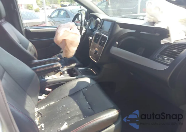 2C4RDGEG6JR146856: 42961887