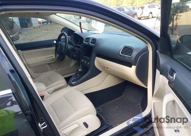 3VWTL7AJ8AM656849: 42961101