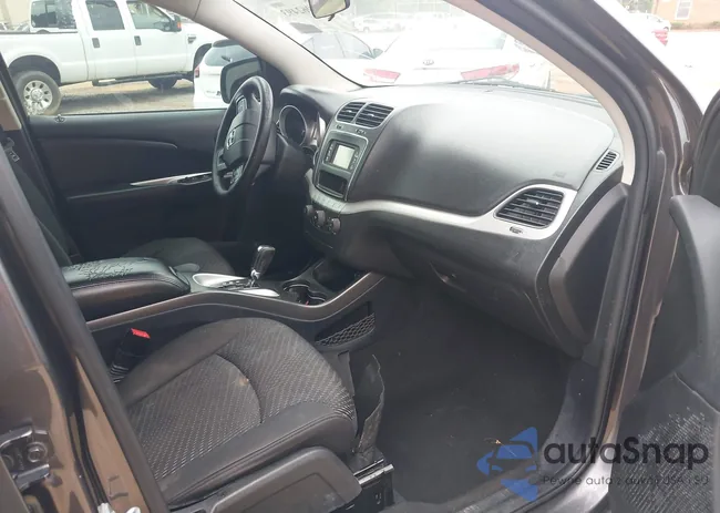 3C4PDCBG8HT571636: 42962493