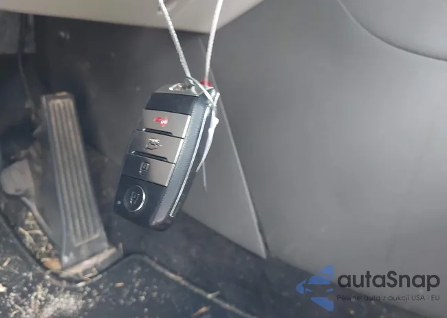 KNDPNCAC1H7215898: 42962596