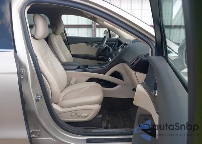 2LMPJ6KR3HBL39372: 42962602