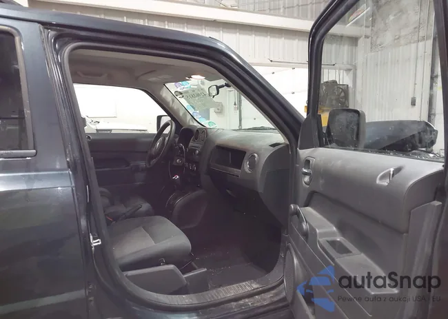 1C4NJRBB0FD207415: 42962815