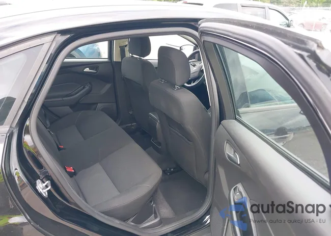 1FADP3F28JL209600: 42962883