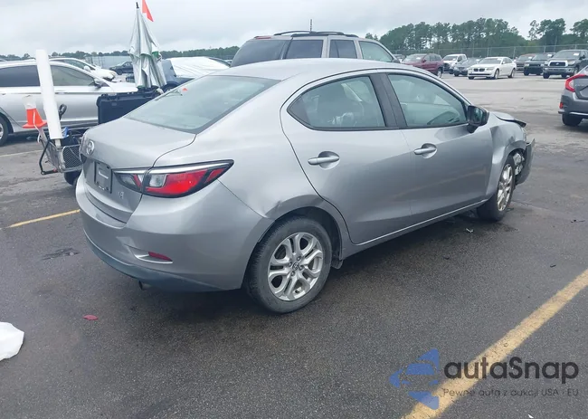 3MYDLBZV3GY133291: 42962206