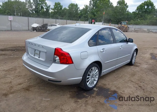 YV1382MSXA2513348: 42962286