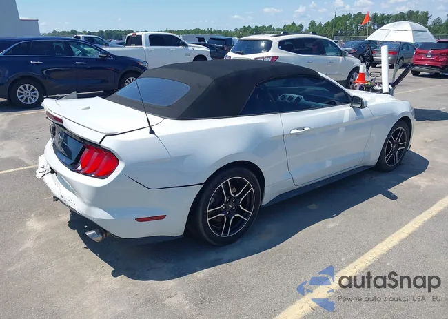 1FATP8UH6J5132830: 42963532